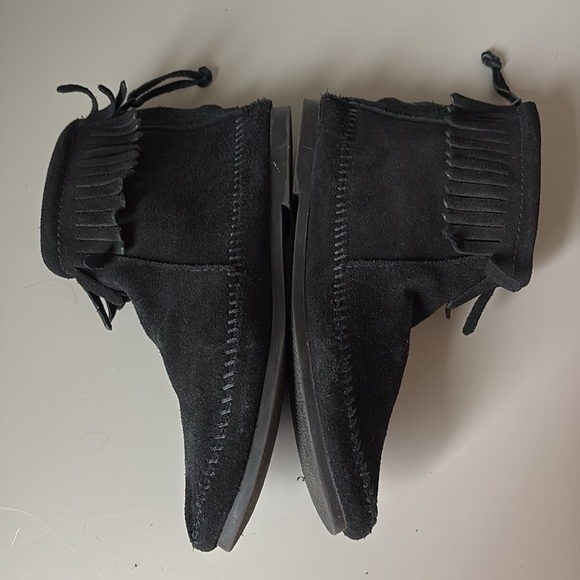 Minnetonka Back Zip Softsole Boot Size 7 - Picture 6 of 10